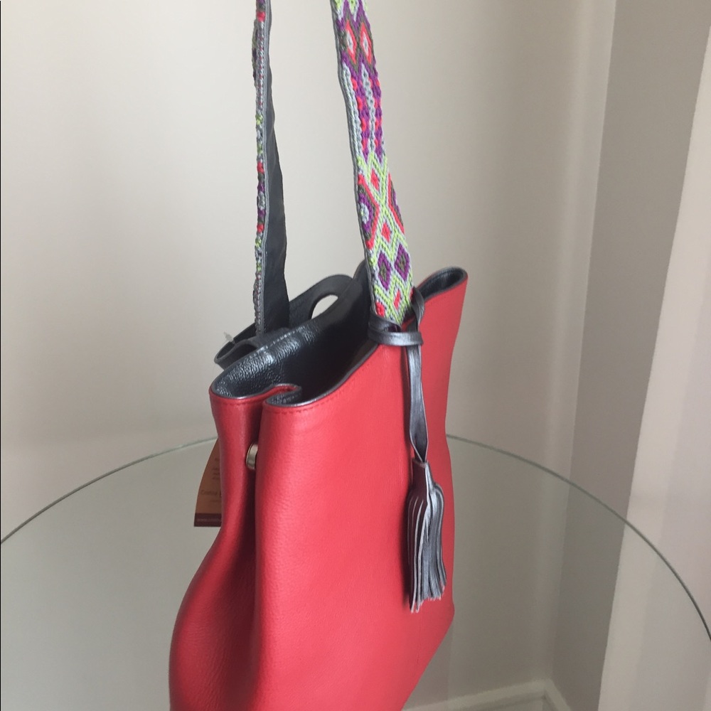 Designer Handbag - Picture 11 of 14